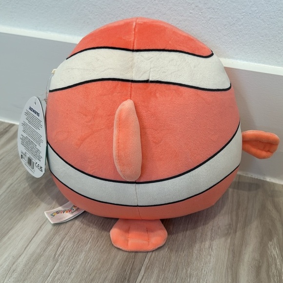Squishmallows Ricky the clown fish 8” - Picture 2 of 3